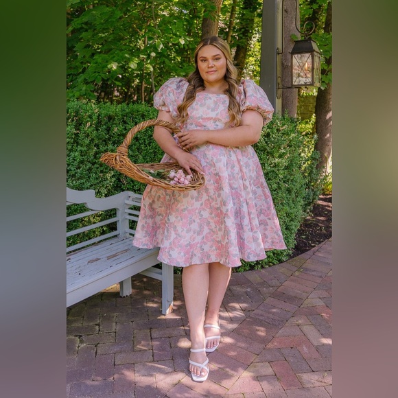 IVY CITY NWT PASTEL FLORAL IVANA DRESS 5X - Picture 5 of 9